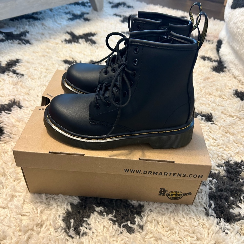 Dr. Martens Black Softy T Boots